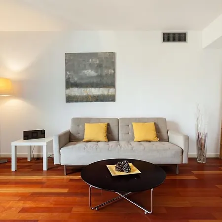 Placa Catalunya Modern 2Bedroom With Balcony Apartament