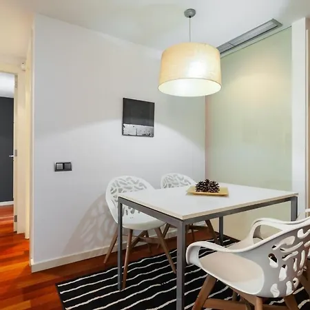 Plaça Catalunya Luxurious 2bedroom with balcony Appartement *