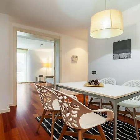 Placa Catalunya Modern 2Bedroom With Balcony *